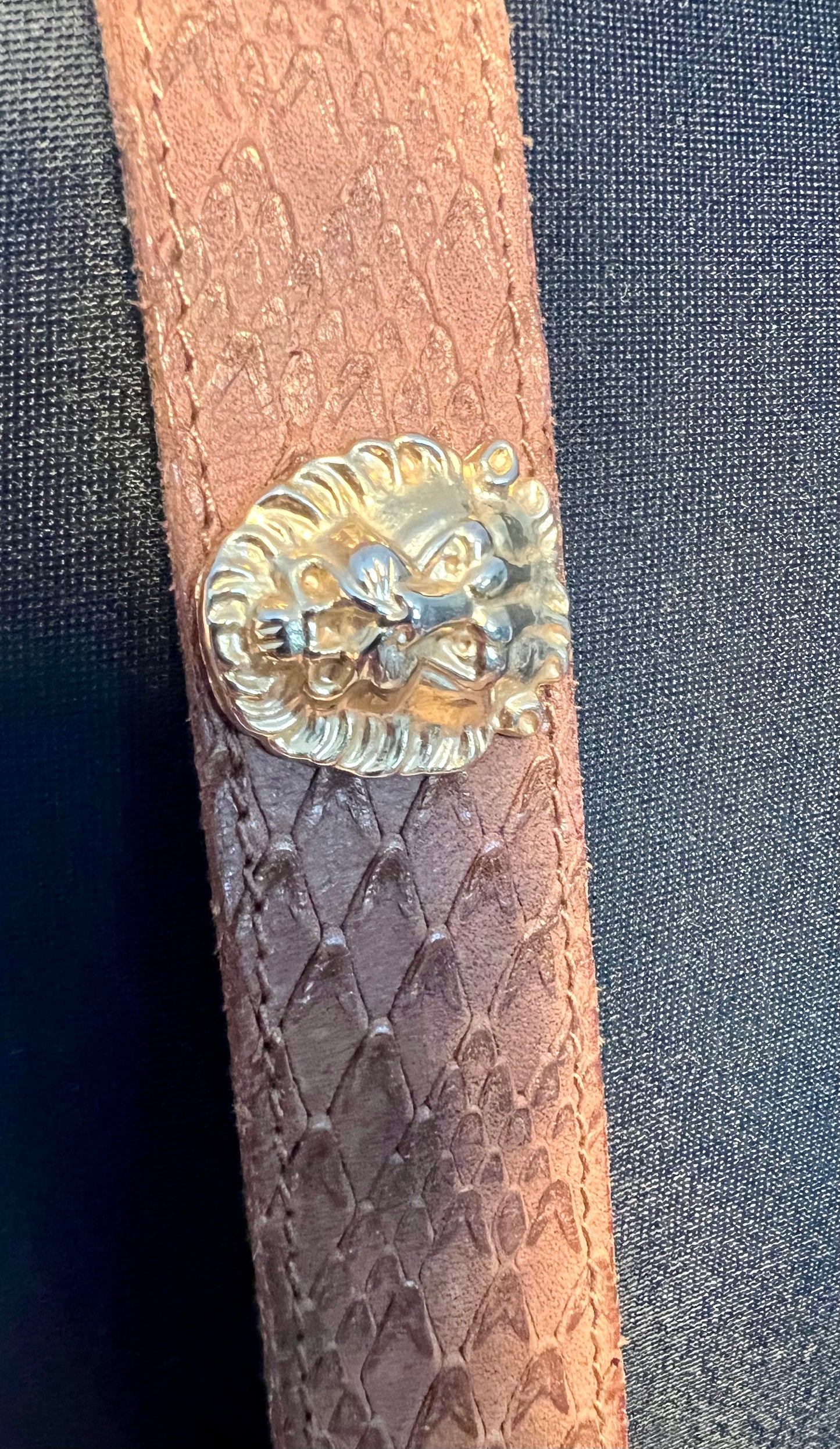 Vintage Gürtel braun | goldene Löwen-Metallschnalle | edles „n“-Detail | Statement-Piece | 80s/90s